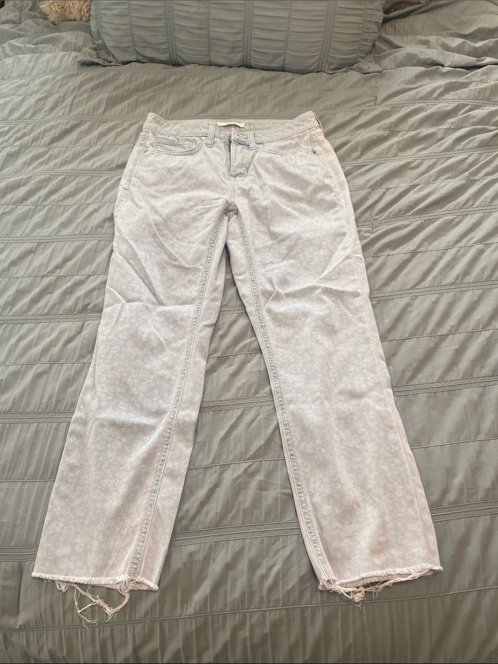 Light Wash Floral Print Skinny crop size 4